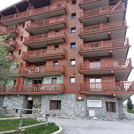 Apartment Roselend - Grand 4 Pieces Offrant De Belles Surfaces Situe Dans Au Village Du Chantel ,proche Des Pistes Et Avec Piscine Mae-9204